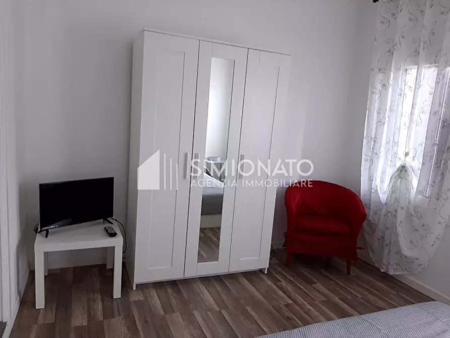 Immagine 2 di Camera in vendita  in Via Lavezzari a Spinea