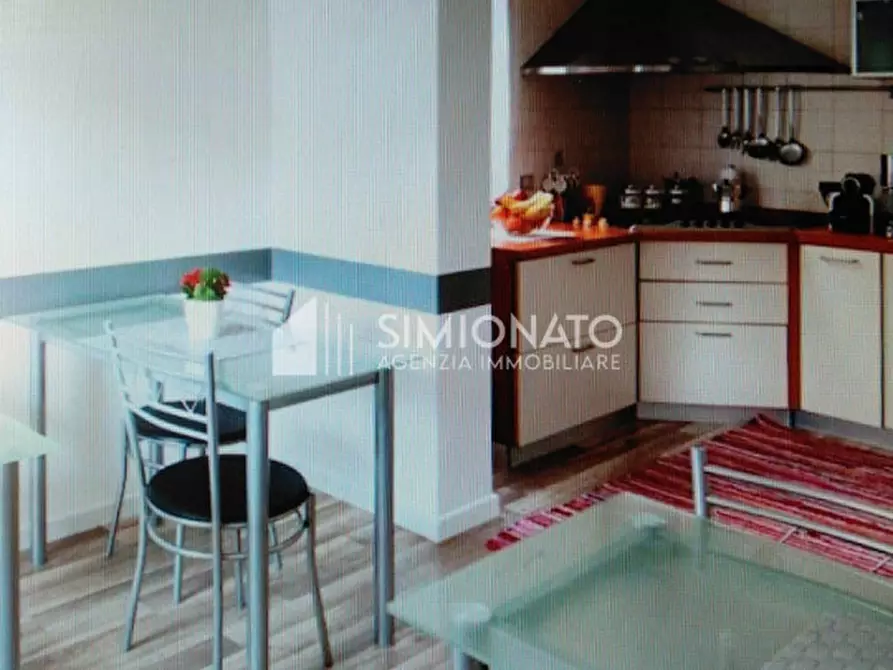 Immagine 8 di Camera in vendita  in Via Lavezzari a Spinea