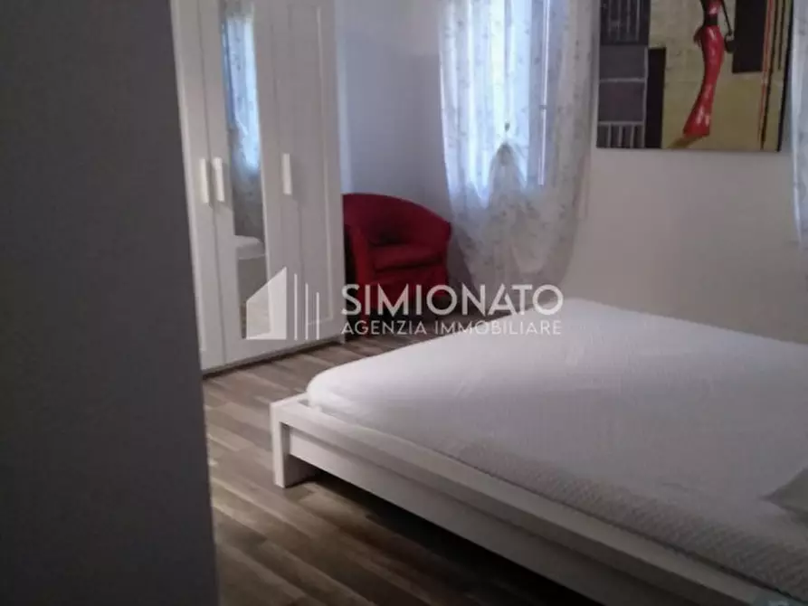 Immagine 11 di Camera in vendita  in Via Lavezzari a Spinea