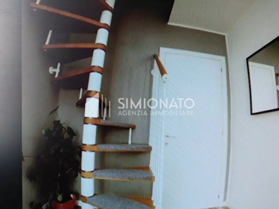 Immagine 12 di Camera in vendita  in Via Lavezzari a Spinea