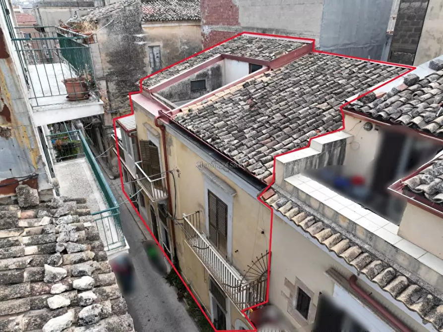 Immagine 2 di Casa indipendente in vendita  in Via Michele Amari a Ragusa