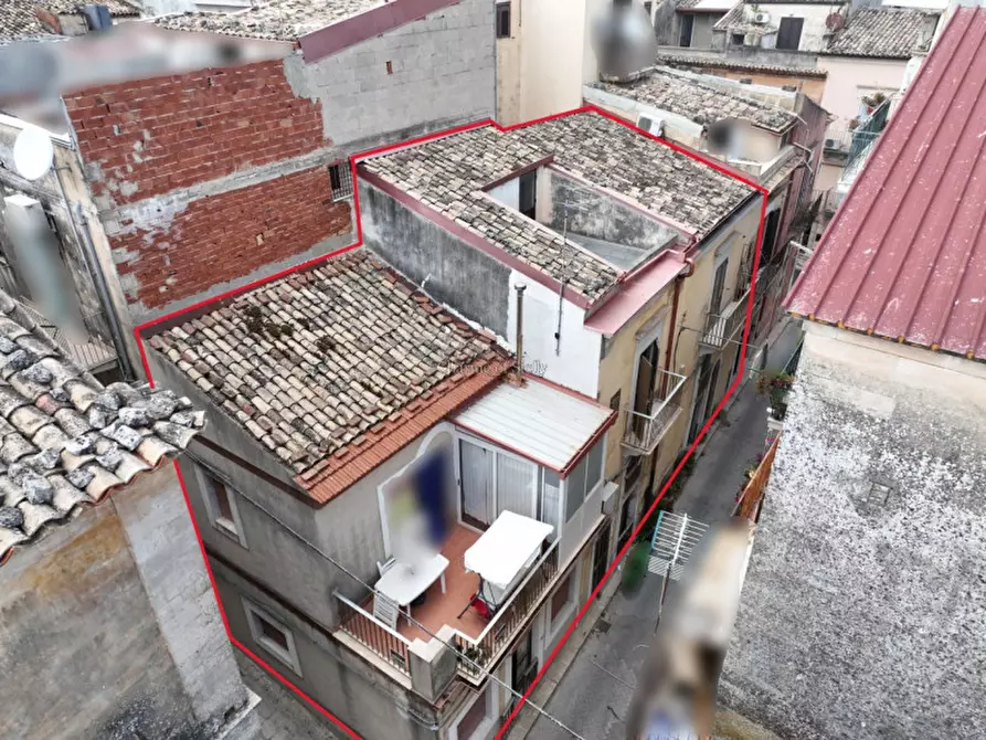 Immagine 3 di Casa indipendente in vendita  in Via Michele Amari a Ragusa