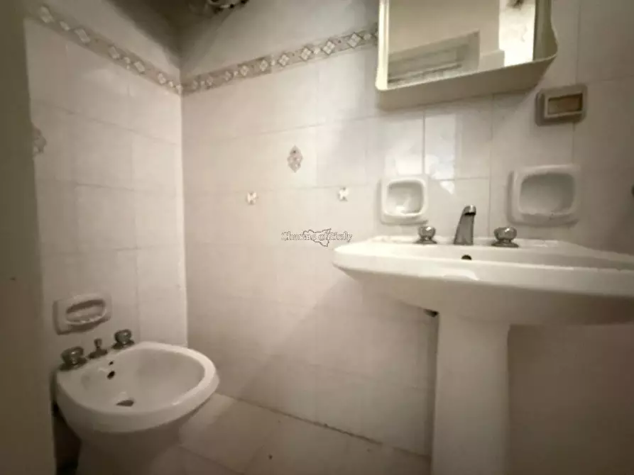 Immagine 16 di Casa indipendente in vendita  in Via Michele Amari a Ragusa