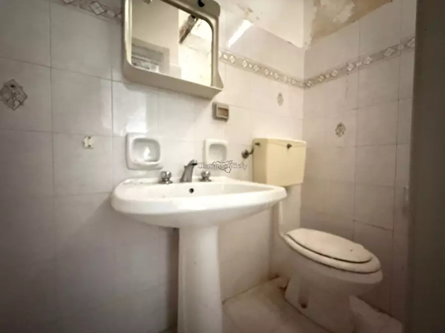 Immagine 23 di Casa indipendente in vendita  in Via Michele Amari a Ragusa
