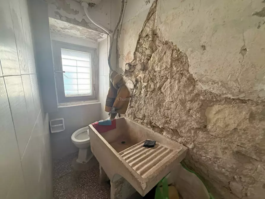 Immagine 24 di Casa indipendente in vendita  in Via Michele Amari a Ragusa