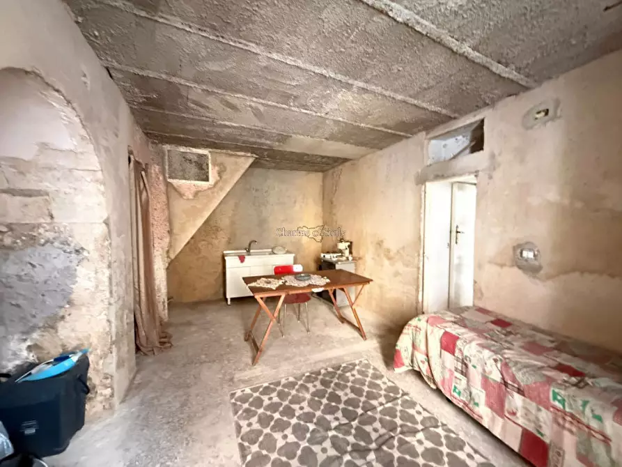 Immagine 30 di Casa indipendente in vendita  in Via Michele Amari a Ragusa