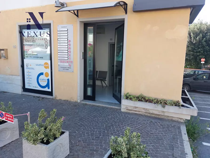 Immagine 17 di Ufficio in affitto  in Via Flaminia 162 a Cartoceto