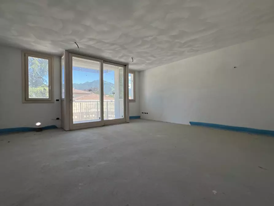 Immagine 1 di Appartamento in vendita  in Via P. Riboli a Schio