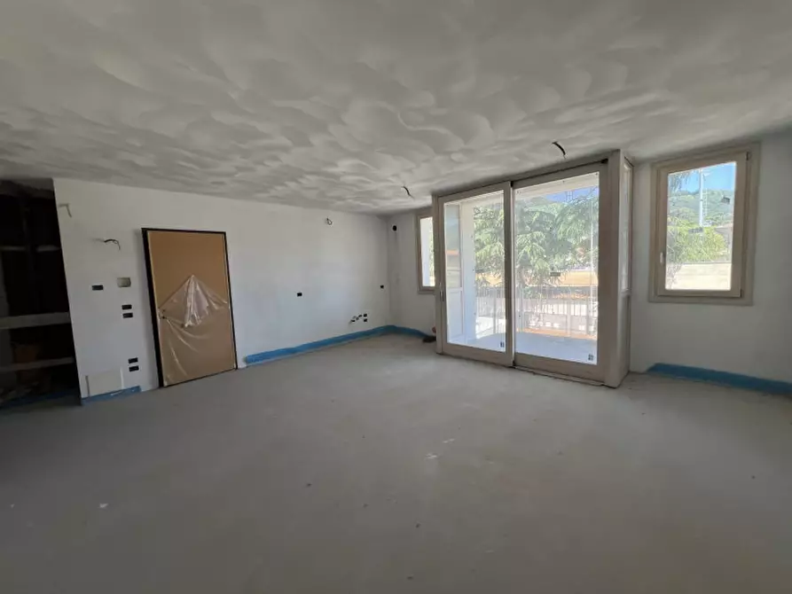 Immagine 3 di Appartamento in vendita  in Via P. Riboli a Schio