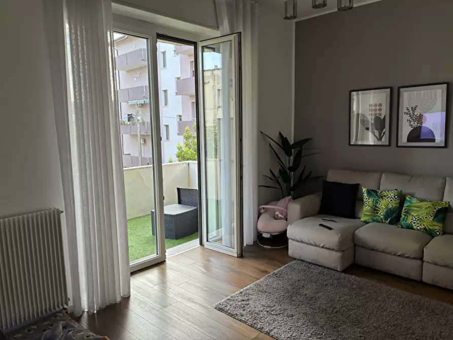 Immagine 9 di Appartamento in vendita  a Vicenza