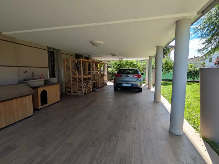 Immagine 11 di Villa in vendita  in Via Rovigo 6 a Torrebelvicino