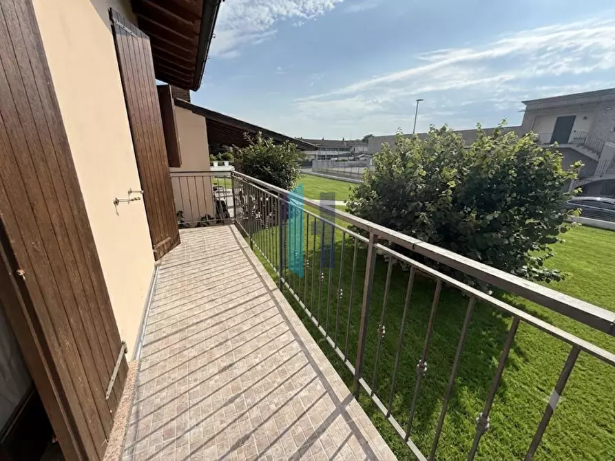 Immagine 10 di Villa in vendita  in Via Kennedy 10 a Borgo San Giacomo