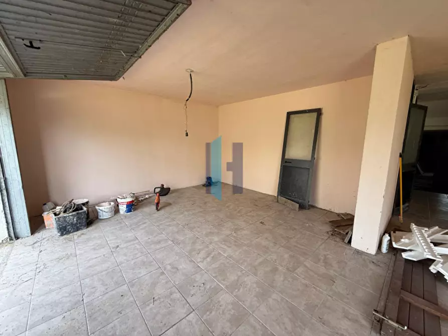Immagine 41 di Villa in vendita  in Via Kennedy 10 a Borgo San Giacomo