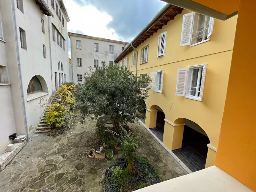 Immagine 38 di Appartamento in affitto  in via delle Monache 3 a Trieste