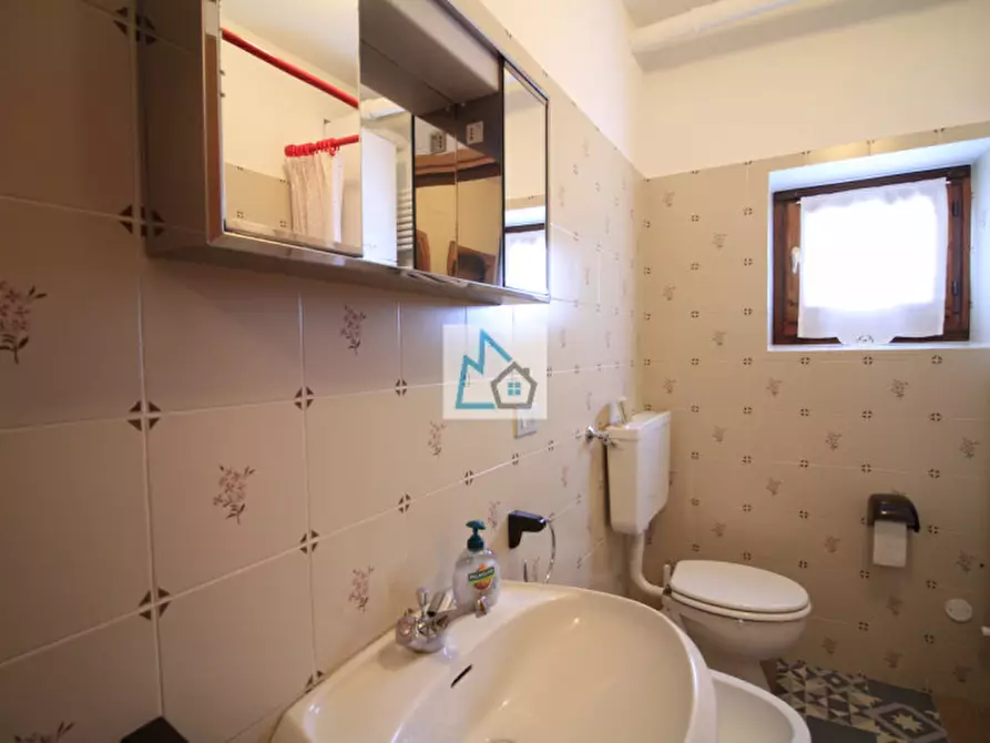 Immagine 9 di Appartamento in vendita  in Frazione Lundo 70 a Comano Terme