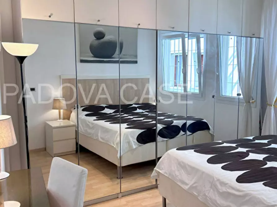 Immagine 9 di Appartamento in vendita  in Via degli Zabarella a Padova