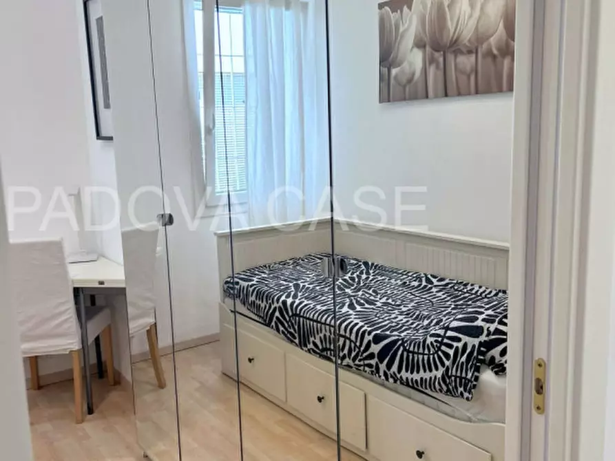 Immagine 10 di Appartamento in vendita  in Via degli Zabarella a Padova