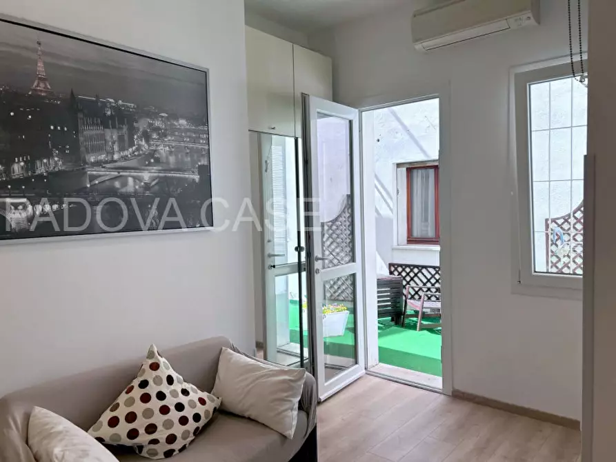 Immagine 15 di Appartamento in vendita  in Via degli Zabarella a Padova