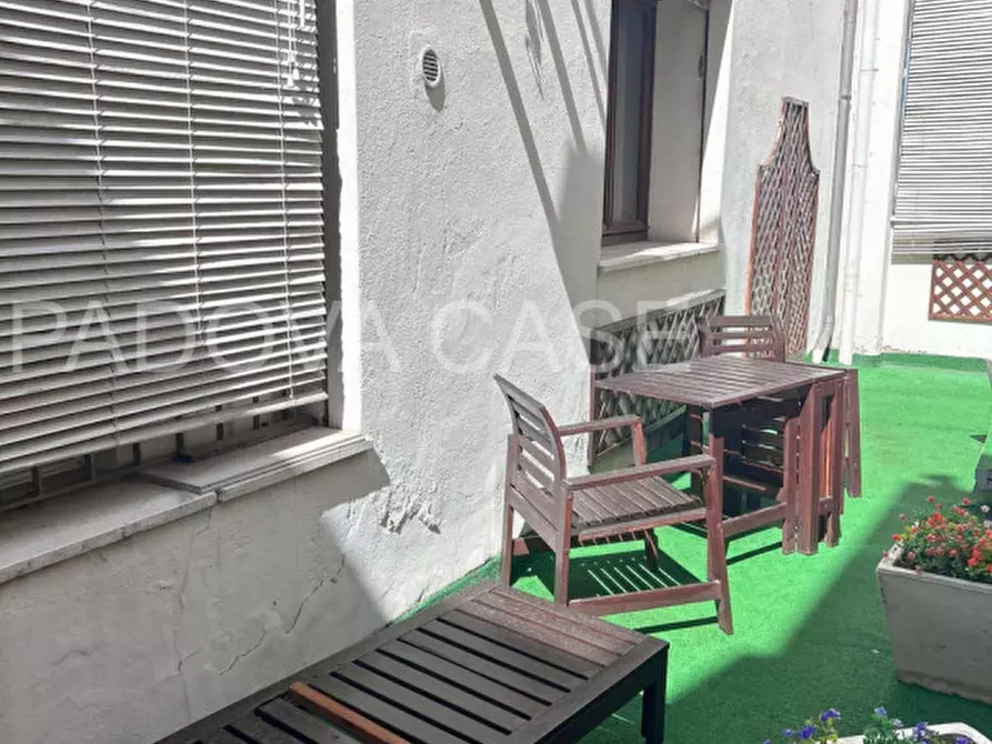 Immagine 17 di Appartamento in vendita  in Via degli Zabarella a Padova