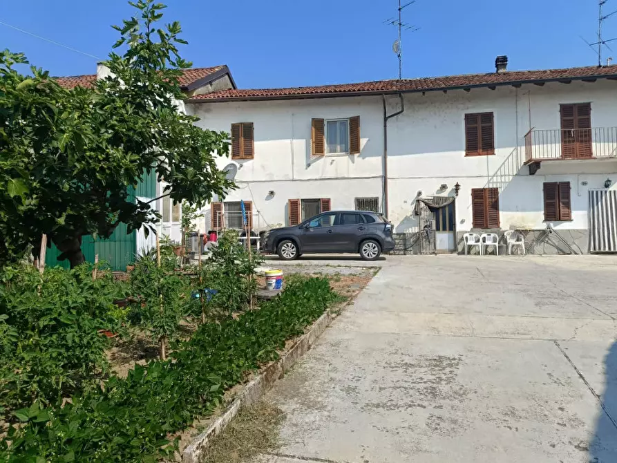 Immagine 1 di Appartamento in vendita  in Strada Vialarda 46 a Casale Monferrato
