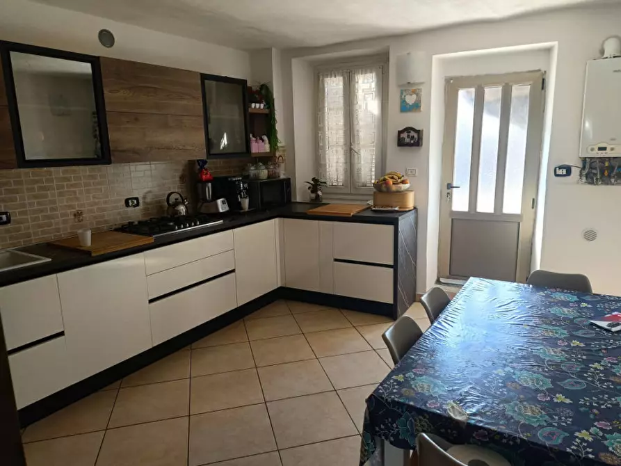 Immagine 9 di Appartamento in vendita  in Strada Vialarda 46 a Casale Monferrato