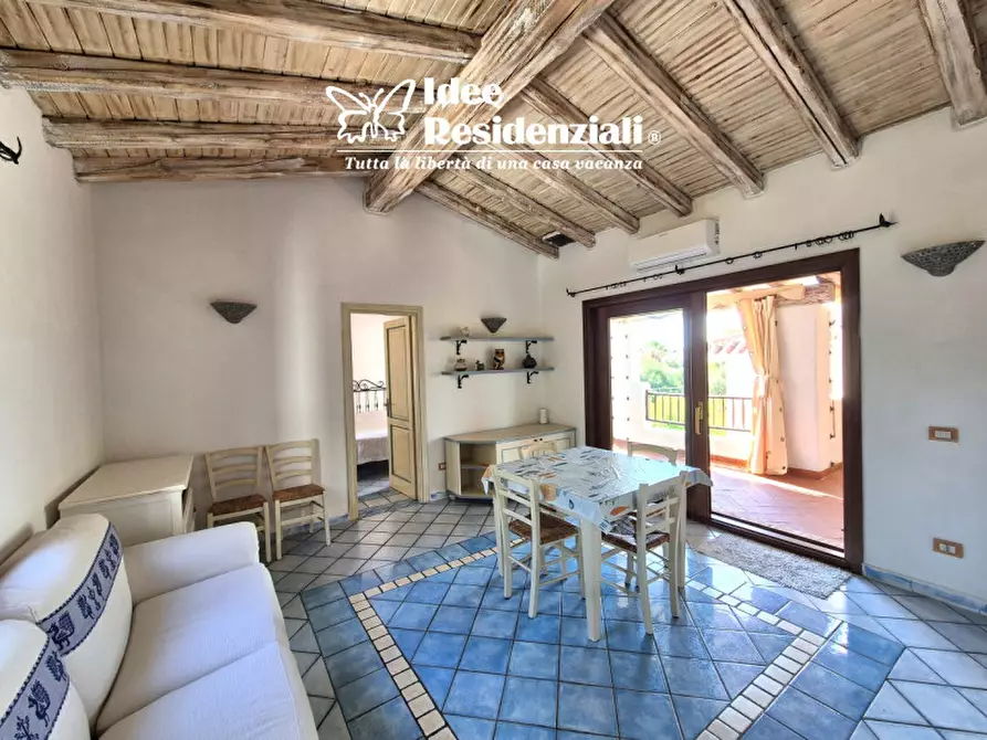 Immagine 1 di Villa in vendita  in Via Mar Nero a Olbia