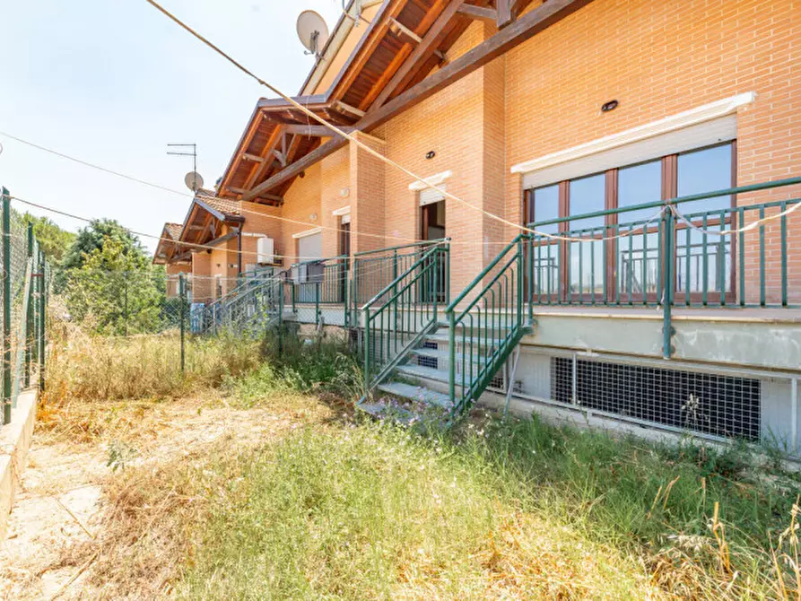 Immagine 4 di Villa in vendita  in Via Romagnano Sesia 51 a Roma