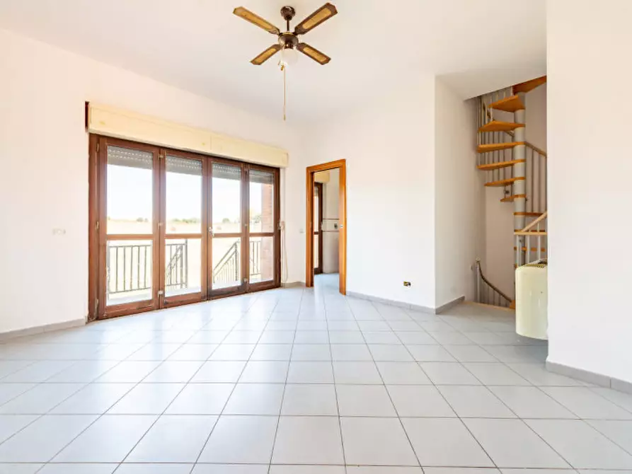 Immagine 7 di Villa in vendita  in Via Romagnano Sesia 51 a Roma