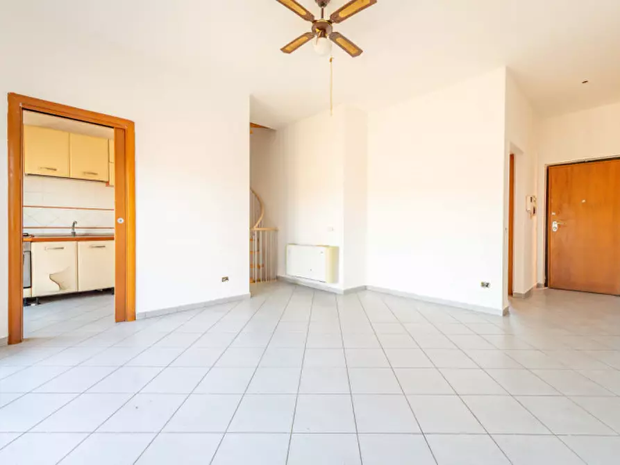 Immagine 9 di Villa in vendita  in Via Romagnano Sesia 51 a Roma