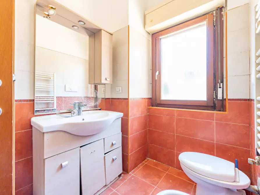 Immagine 22 di Villa in vendita  in Via Romagnano Sesia 51 a Roma