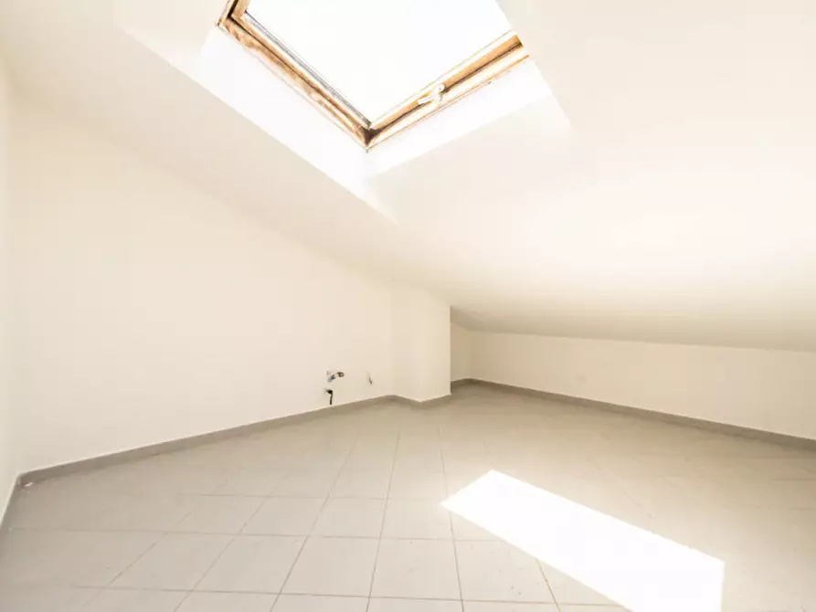 Immagine 28 di Villa in vendita  in Via Romagnano Sesia 51 a Roma