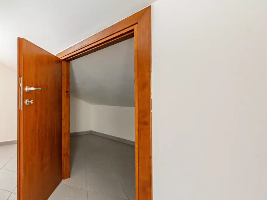 Immagine 35 di Villa in vendita  in Via Romagnano Sesia 51 a Roma