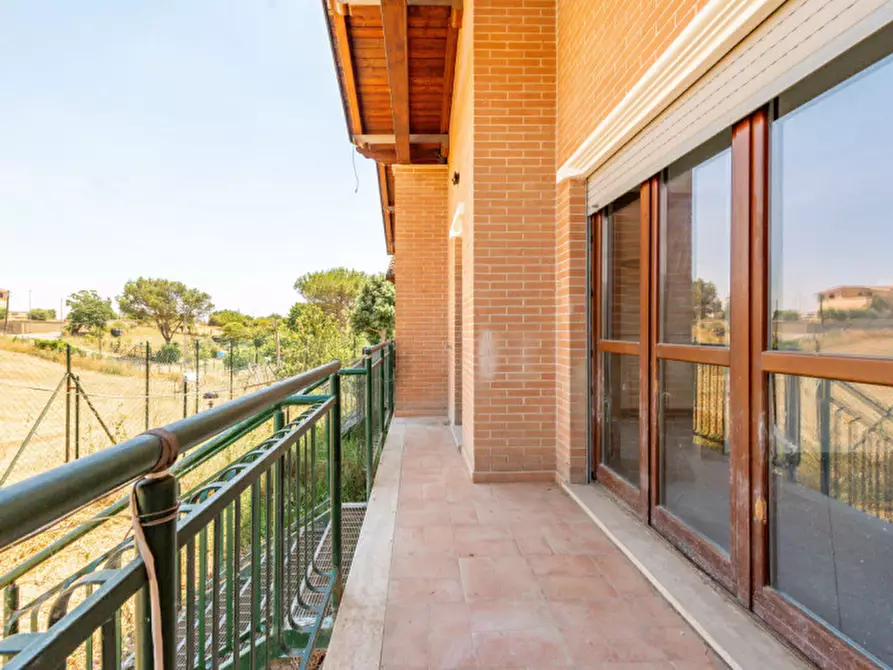 Immagine 37 di Villa in vendita  in Via Romagnano Sesia 51 a Roma