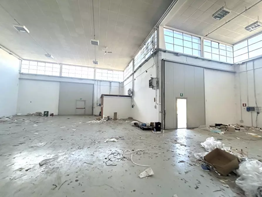 Immagine 1 di Capannone industriale in affitto  in via romagna a Cesena