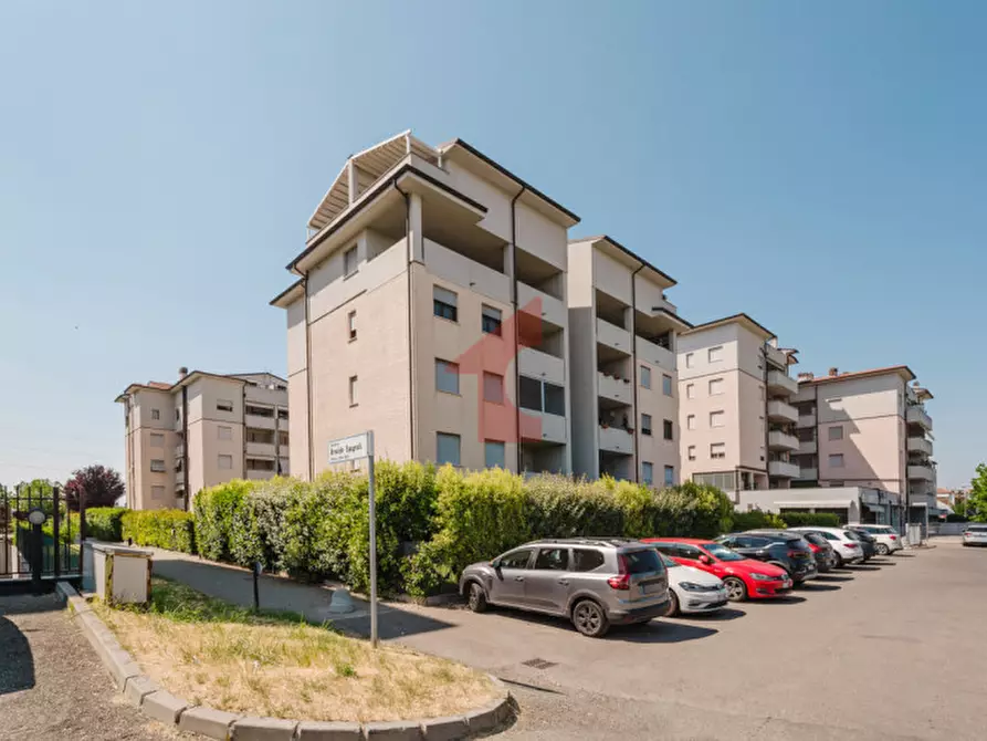 Immagine 1 di Appartamento in vendita  in STRADELLO ARNALDO SPAGNOLI, 4 a Parma