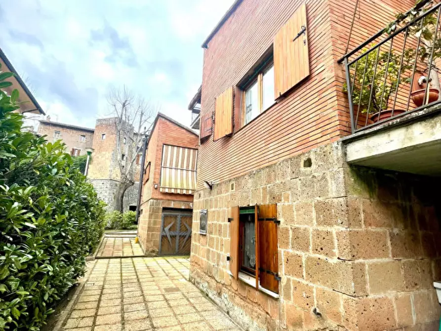 Immagine 3 di Villa in vendita  in Via Cassia 43 a Acquapendente