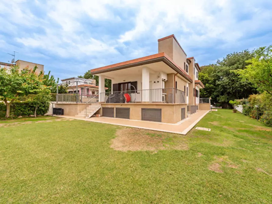Immagine 32 di Villa in vendita  in Via della Castelluccia di San Paolo a Roma