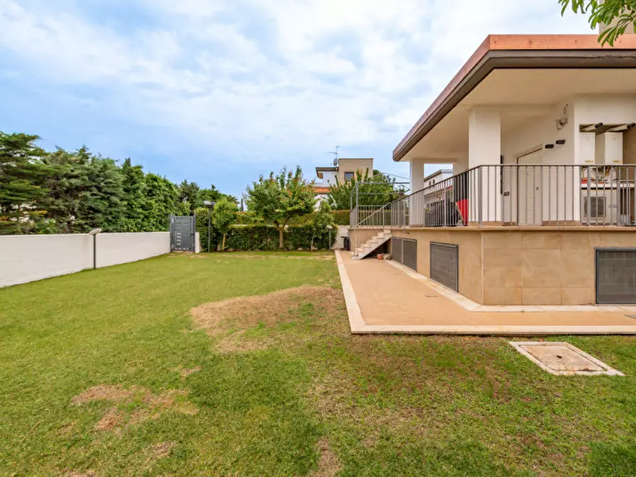 Immagine 33 di Villa in vendita  in Via della Castelluccia di San Paolo a Roma