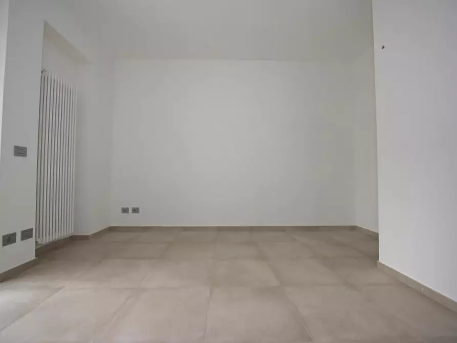 Immagine 10 di Appartamento in affitto  in Piazza San Paolo a Alba