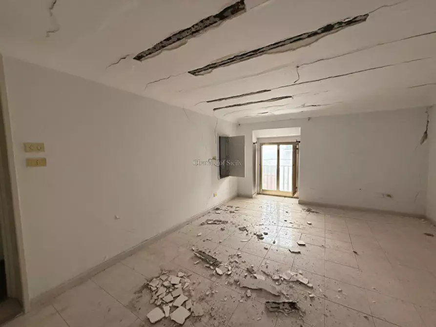 Immagine 10 di Casa indipendente in vendita  in Via Michele Amari a Ragusa