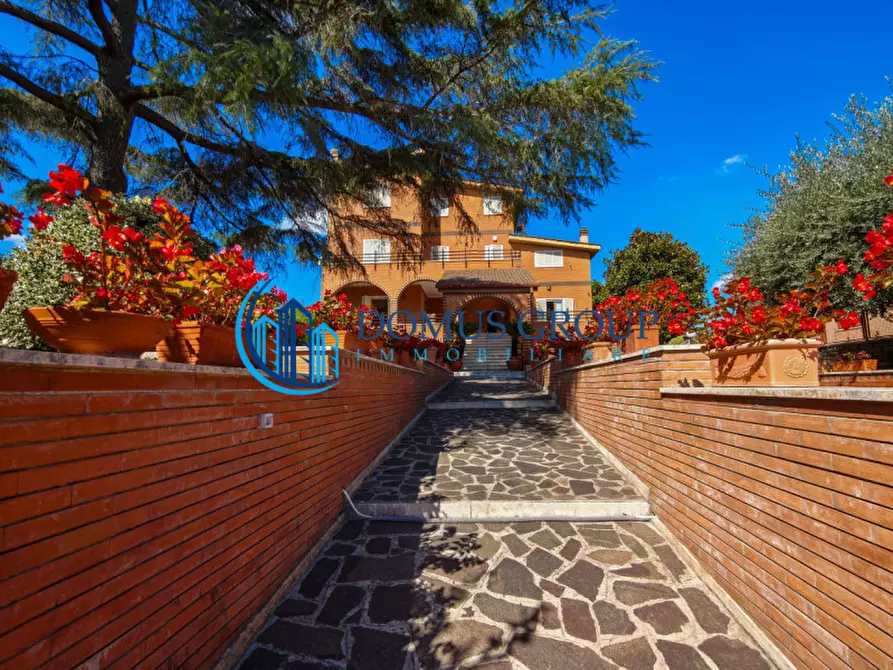 Immagine 30 di Villa in vendita  in Via del Casale Dantoni a Roma