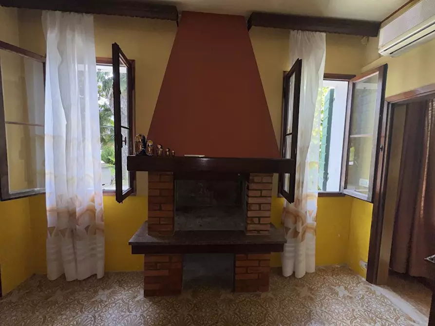 Immagine 3 di Casa indipendente in vendita  a Campolongo Maggiore