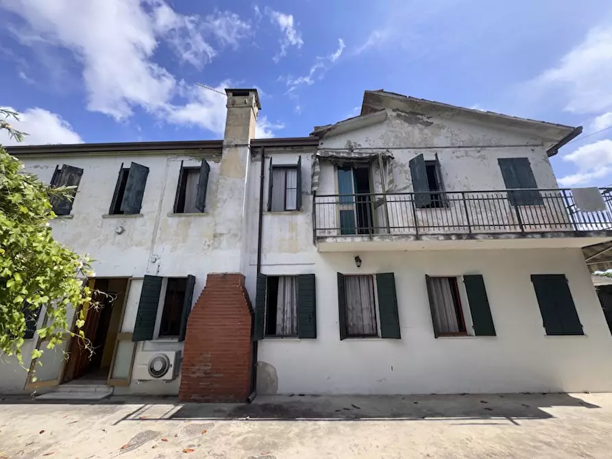 Immagine 14 di Casa indipendente in vendita  a Campolongo Maggiore