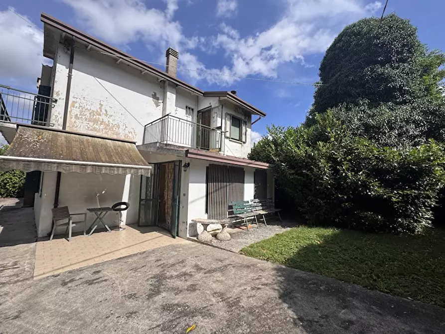 Immagine 17 di Casa indipendente in vendita  a Campolongo Maggiore