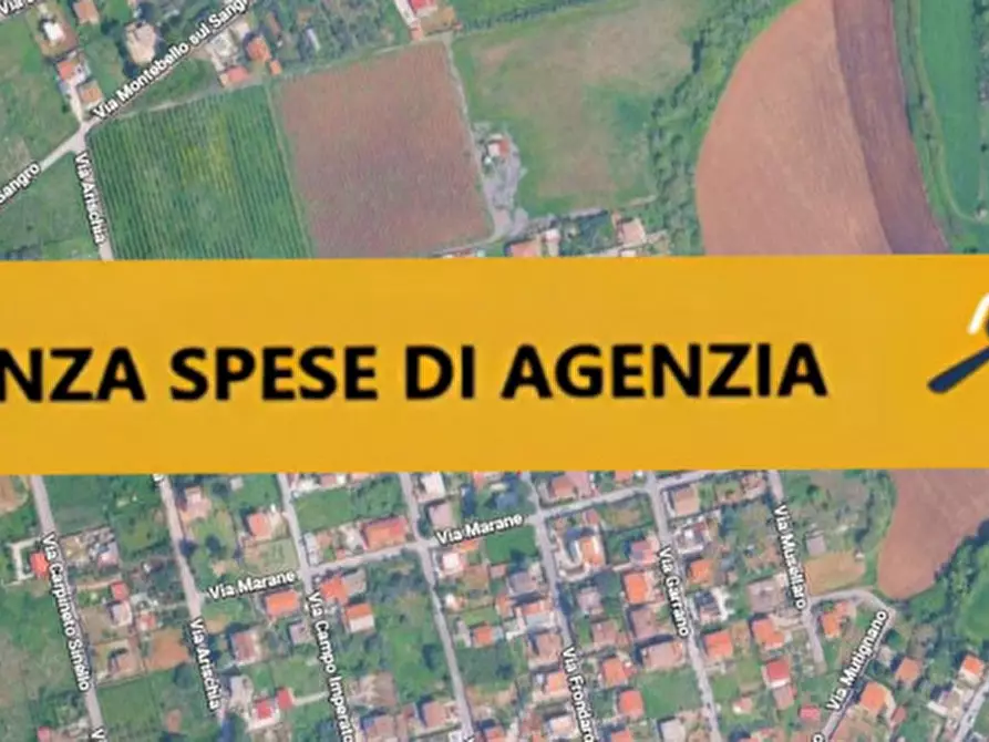 Immagine 1 di Appartamento in vendita  in Via Frondarola, 63, 00132 Fosso di San Giuliano RM, Italia - 00132 Roma (RM) a Roma
