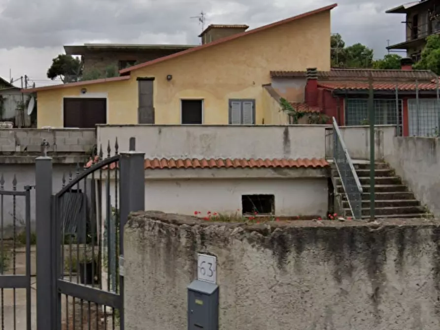 Immagine 4 di Appartamento in vendita  in Via Frondarola, 63, 00132 Fosso di San Giuliano RM, Italia - 00132 Roma (RM) a Roma