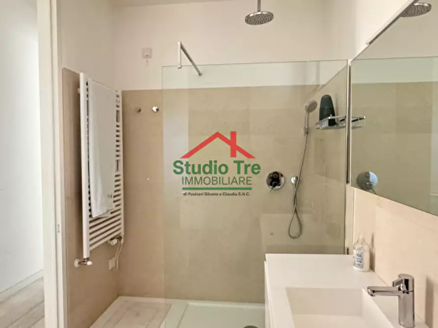 Immagine 32 di Appartamento in vendita  in Viale Oriente a Jesolo