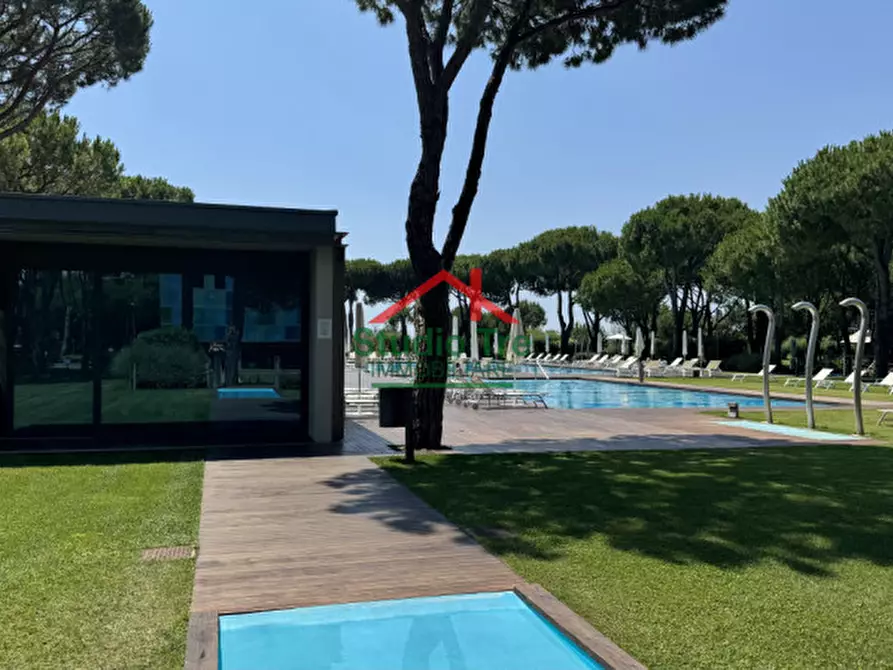 Immagine 39 di Appartamento in vendita  in Viale Oriente a Jesolo