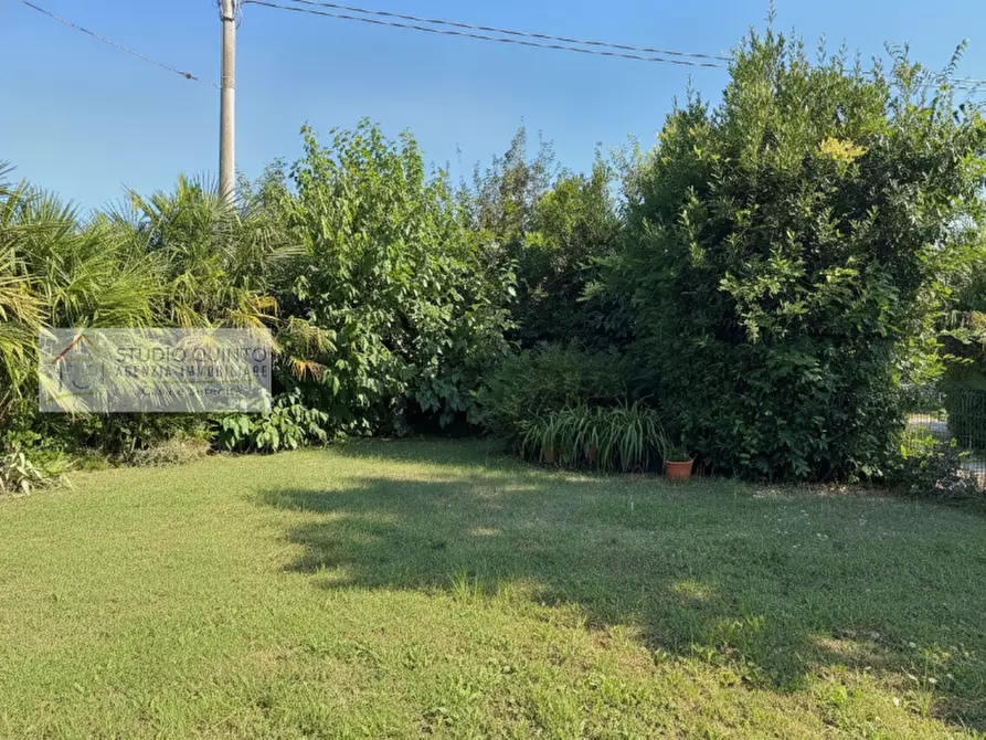 Immagine 3 di Casa bifamiliare in vendita  a Paese