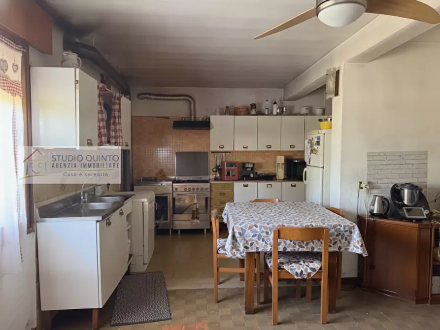 Immagine 8 di Casa bifamiliare in vendita  a Paese